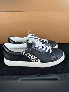Nordstrom Rack Black Leather Sneakers with White Leopard Accent Size 7.5